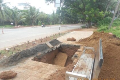 Miramar - Dona Paula road in bad shape