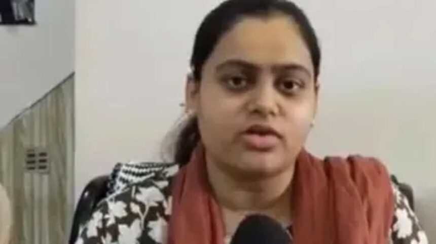 Missed by Minutes: Bharuch Woman Escapes Doomed Air India Flight 1 Missed by Minutes: Bharuch Woman Escapes Doomed Air India Flight