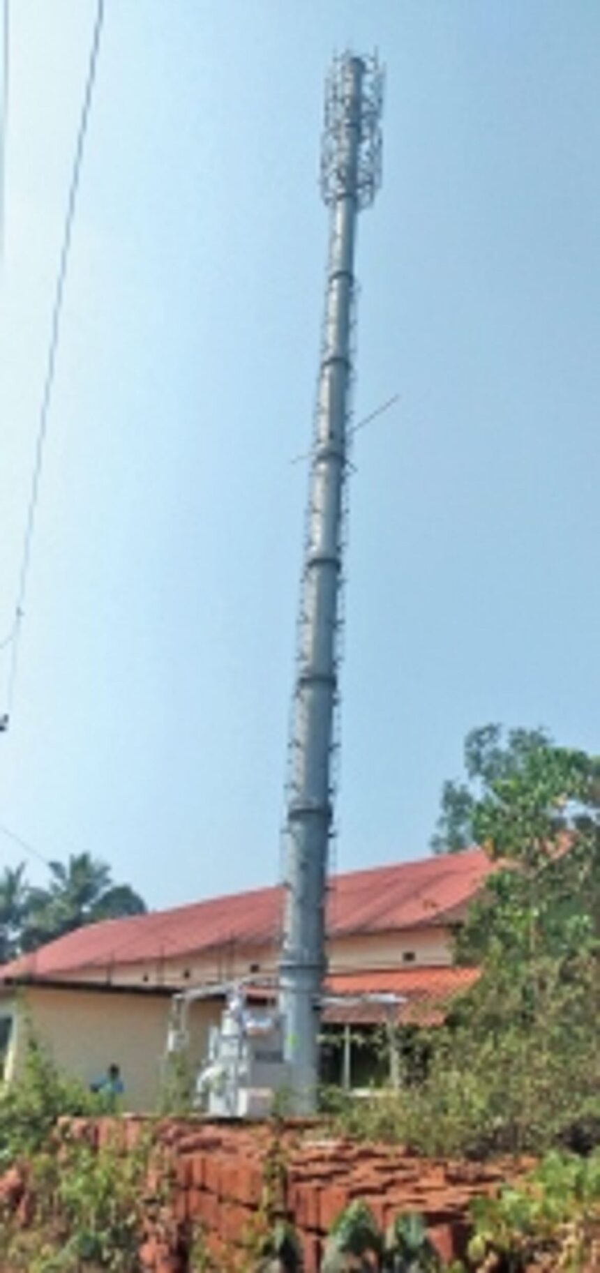 Mobile tower erected at Bhedshem-Talaulim govt school despite opposition