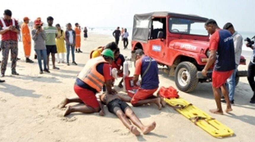 Mock drill on cyclone  disaster held at Colva beach
