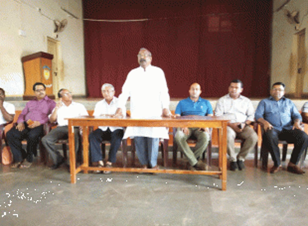 Modi likely to face black flag demo