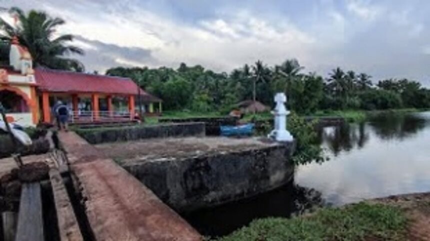 Moira Comunidade raises banner of protest