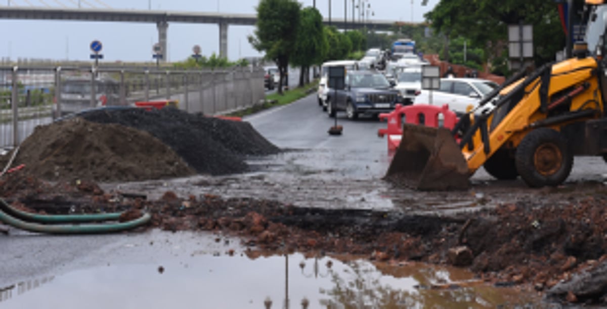Monsoon ban on  digging, cutting of roads
