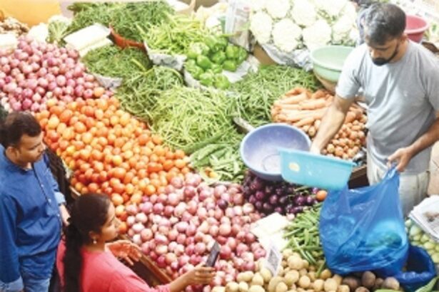 Monsoon brings tears in eyes of consumers as veggie prices skyrocket