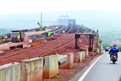 Mopa-Dhargalim elevated road to be ready  by March next year: PWD