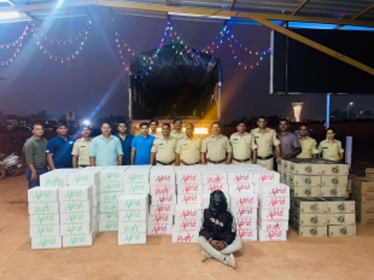 Mopa police seize liquor worth Rs 10.82 lakh