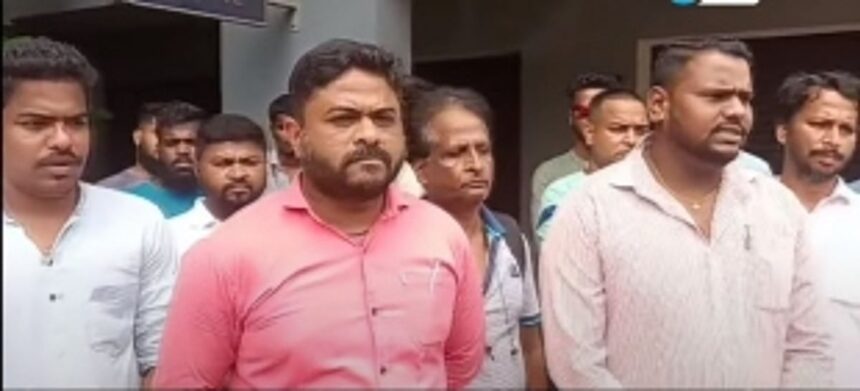 Mopa taxi operators serve ultimatum to govt