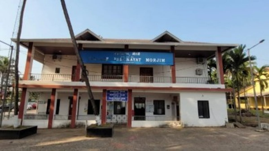Morjim Panchayat Begins Survey of Roadside Constructions Following High Court Directive 1 Morjim Panchayat Begins Survey of Roadside Constructions Following High Court Directive
