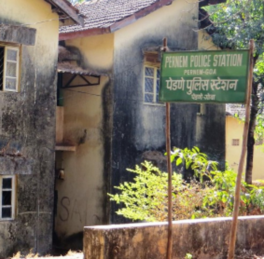 Morjim local held for molesting minor