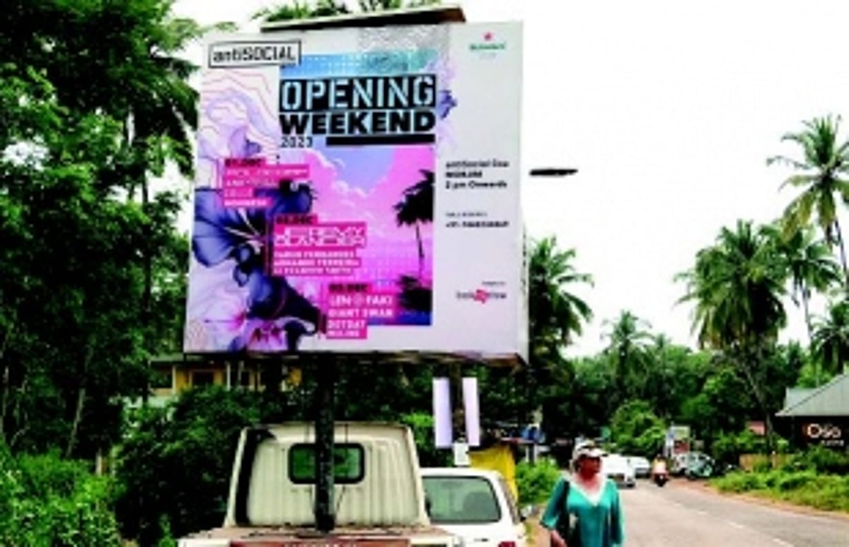 Morjim villagers raise voice against mobile  billboard vans advertising rave parties