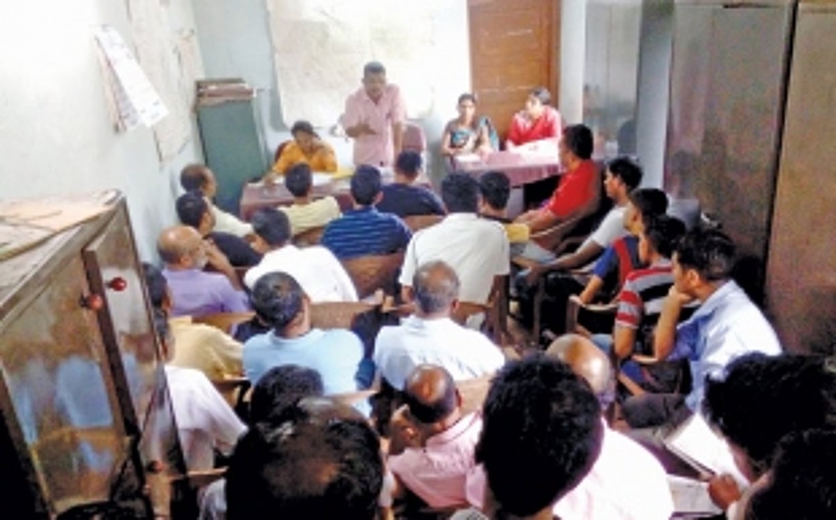 Morlem gram sabha discusses regularization of houses