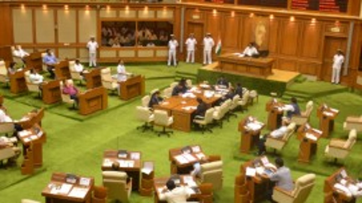 Mormugao MLA Sankalp Amonkar Demands Swift Action on Recurring Sewage Overflows Amid Growing Public Health Concerns