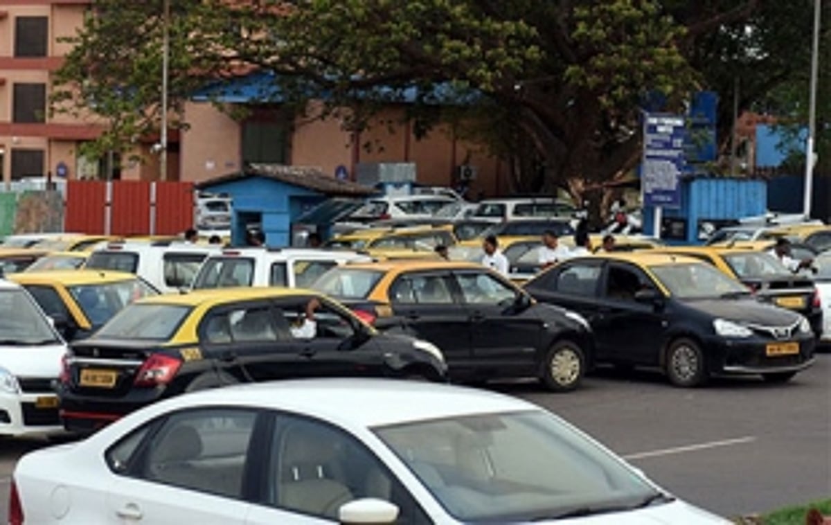 Mormugao Port taxi operators  annoyed over coaches presence