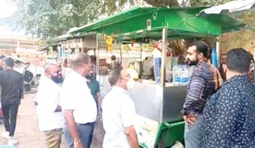 Mormugao council raids food stalls outside Vasco Railway Station