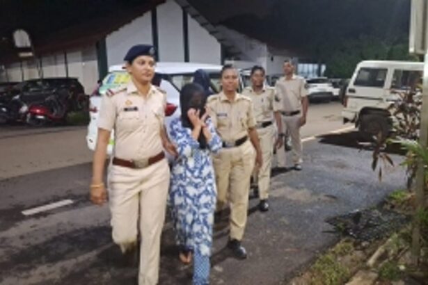 Mother, daughter arrested for stealing diamond bangle from Panjim showroom