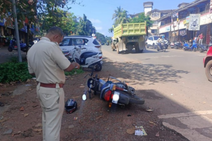 Motorcyclist Injured After Private Bus Hits Bike Near Tilamol Junction; Driver Absconds