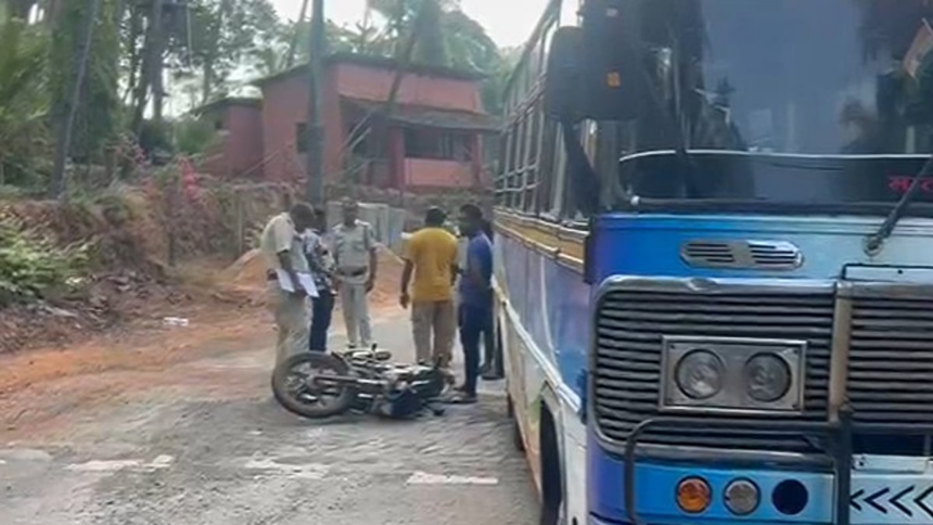 Motorcyclist Injured in Overtaking Mishap Involving Bus and Truck Near Rivona, Sanguem 1 Motorcyclist Injured in Overtaking Mishap Involving Bus and Truck Near Rivona, Sanguem