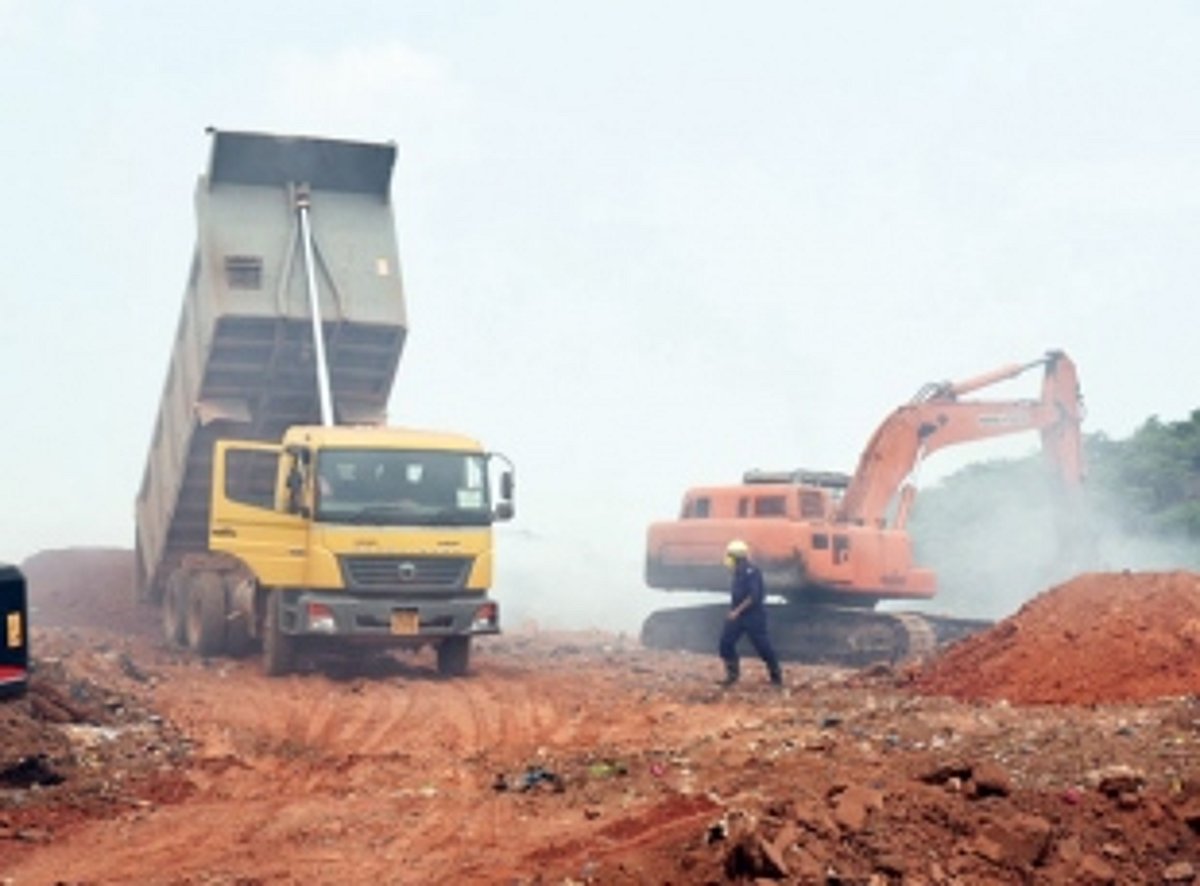 Mud used to cover 60% Sonsoddo dump, fire subsides