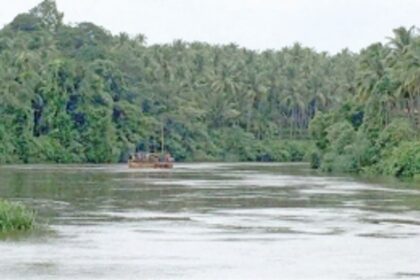 Mugoli locals thwart sand extraction in Sanguem River