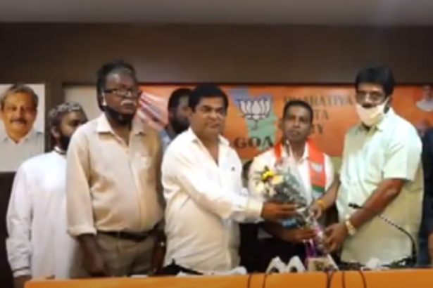 Mulla switches loyalty to BJP