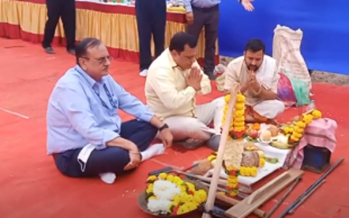 Multilevel car parking at Dabolim Airport in two months: Min