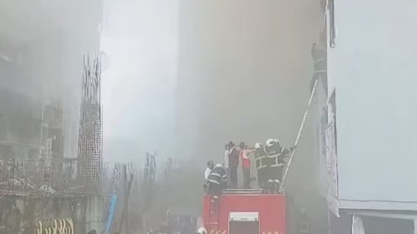Mumbai High-Rise Fire in Dahisar Leaves One Dead, 19 Hospitalised 1 Mumbai High-Rise Fire in Dahisar Leaves One Dead, 19 Hospitalised