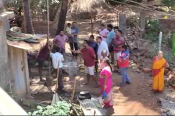 Munang wada, Morjim villagers go without water for two weeks