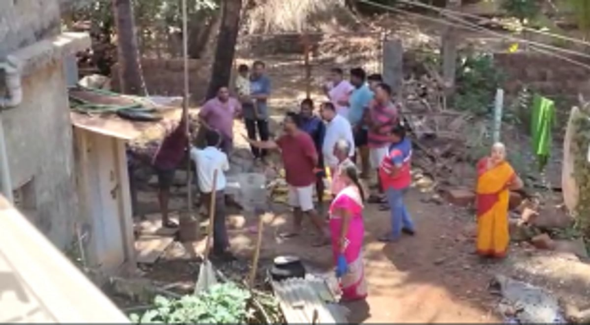 Munang wada, Morjim villagers go without water for two weeks