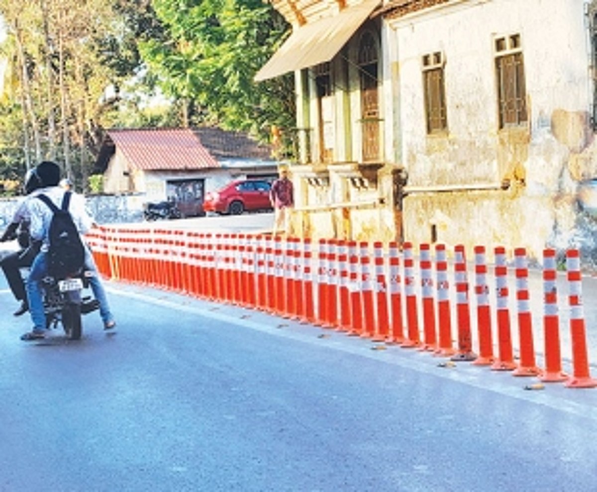 Municipality staff damage nearly 100 traffic barriers during removal, sending Rs one lakh down the drain