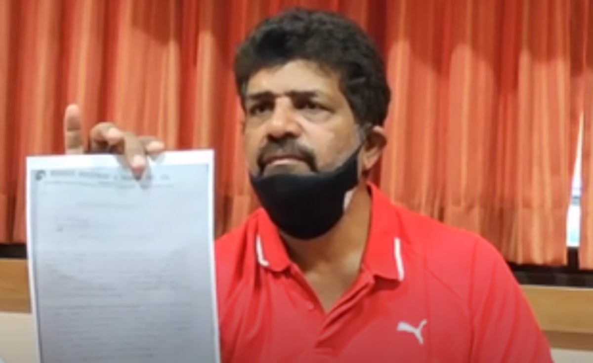 Muslims object to razing of  temporary  shed-cum-masjid