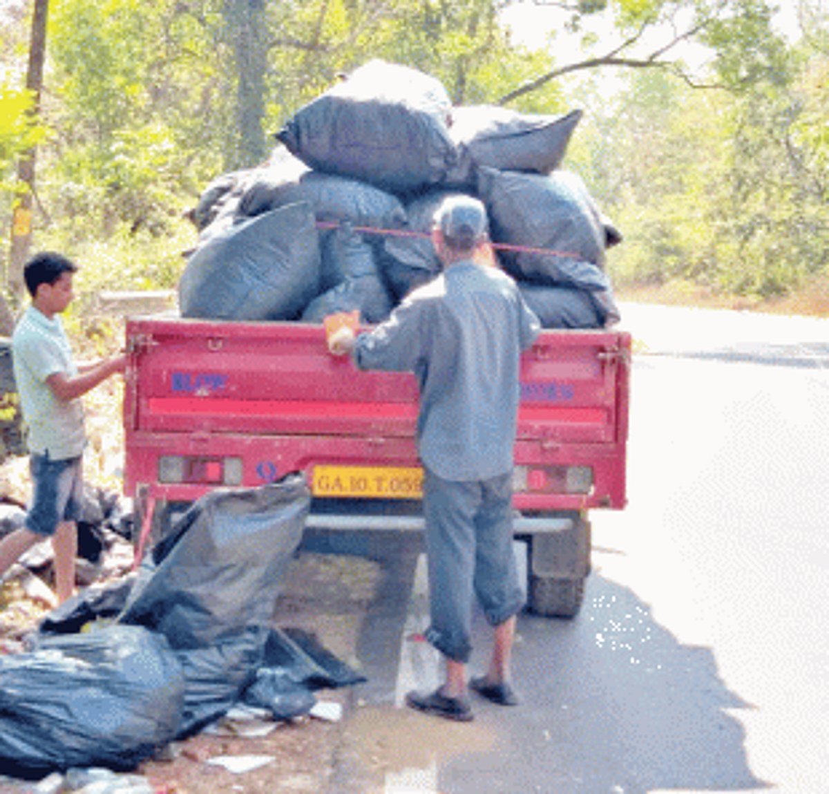 NGO cleans 30 kms of NH66