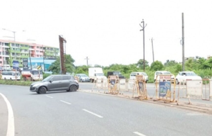 NGO urges govt to rebuild illegally  destroyed dividers on NH-566