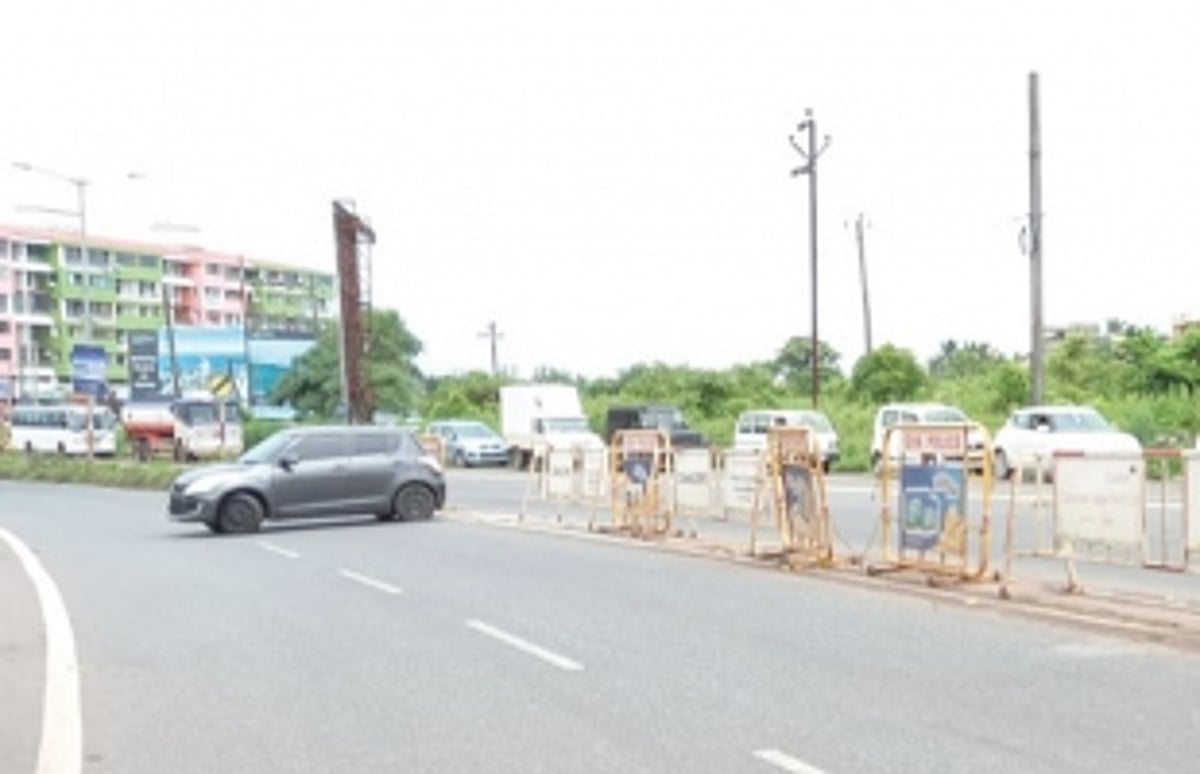 NGO urges govt to rebuild illegally  destroyed dividers on NH-566