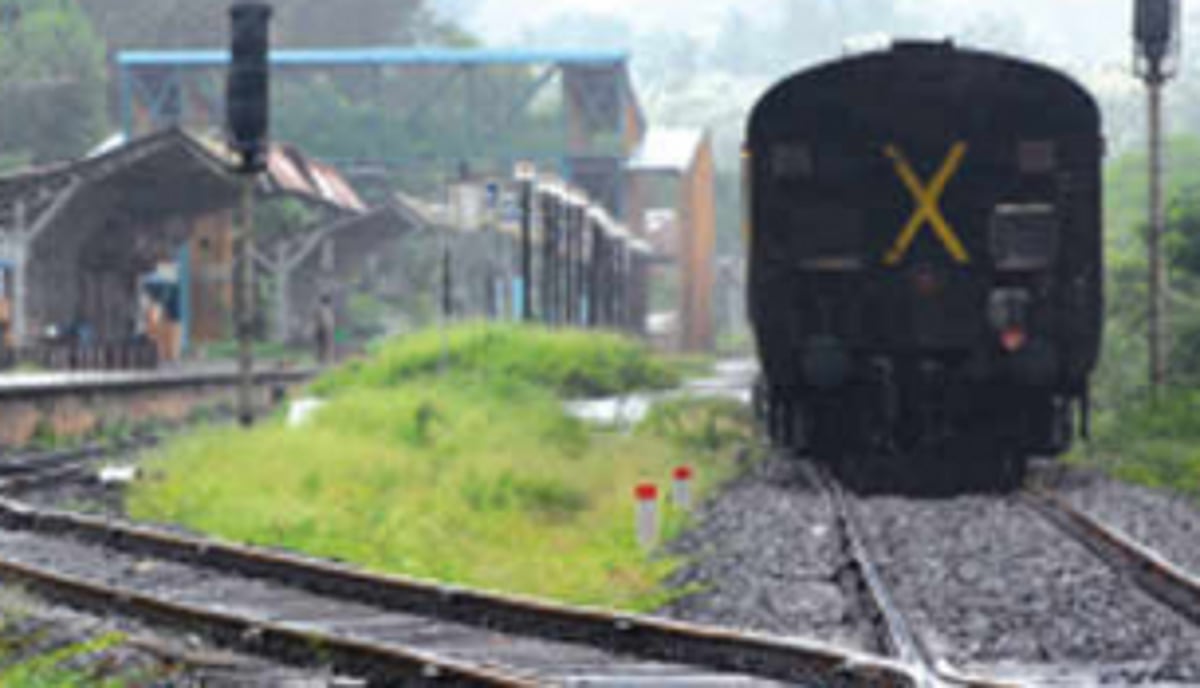 NGO writes to Centre about Vasco-Collem local train