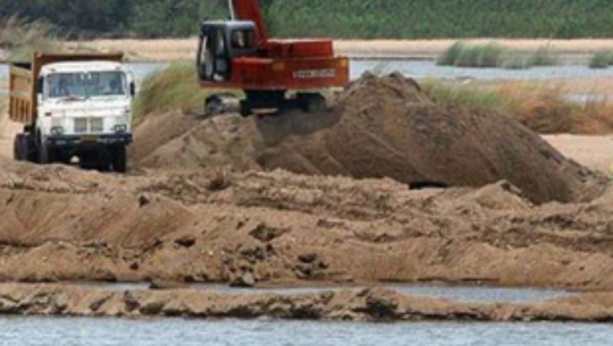 NGT bans sand mining in riverbeds  within 500 metres of any bridge