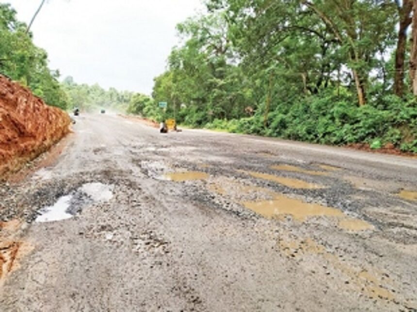 NH 17 from Colvale to Patradevi in bad shape
