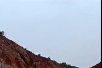 NH 66 landslide at Naibag Poraskade has not been cleared, even after over one month