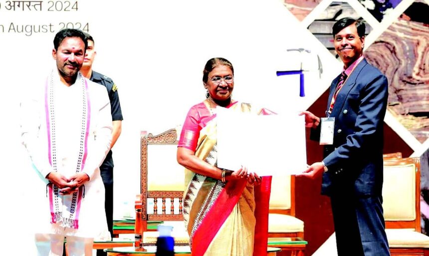 NIO scientist gets recognition for identifying gas hydrate reserves 1 NIO scientist gets recognition for identifying gas hydrate reserves
