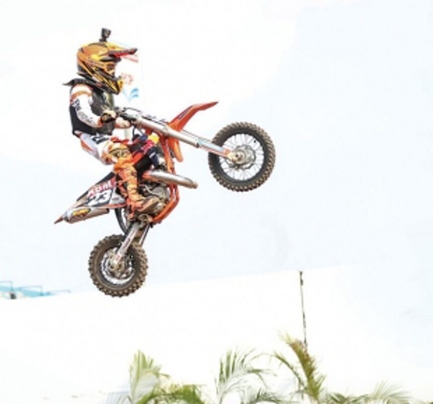 NO JUMP TO HIGH FOR THIS YOUNG LAD 1 NO JUMP TO HIGH FOR THIS YOUNG LAD