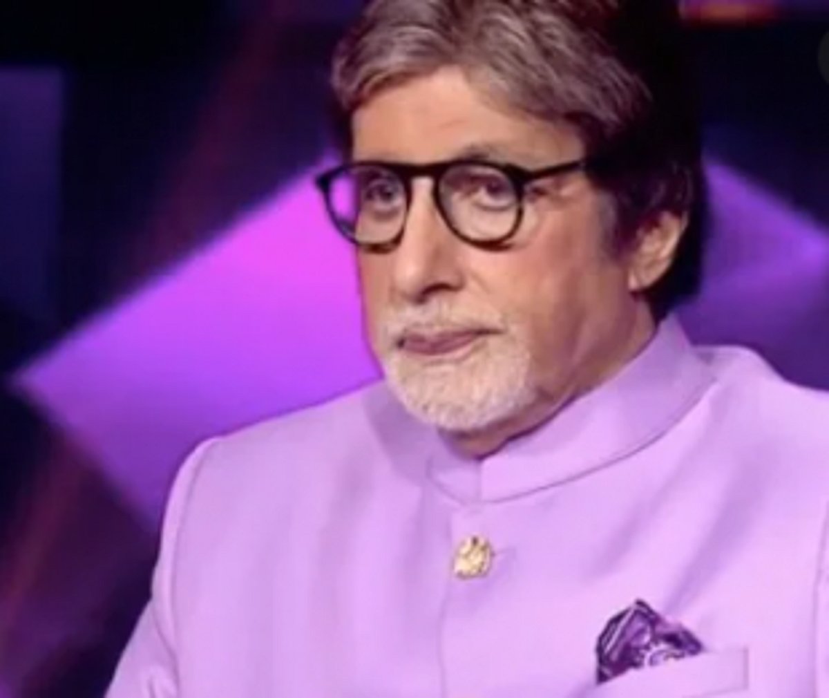 NOTE president asks Bachchan to pull out from paan masala advertisement
