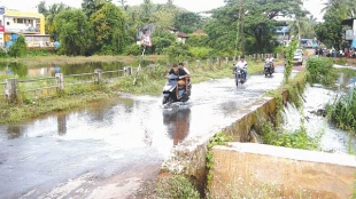 NUVEM BYPASS  GHOST COMES  TO HAUNT  PEOPLE