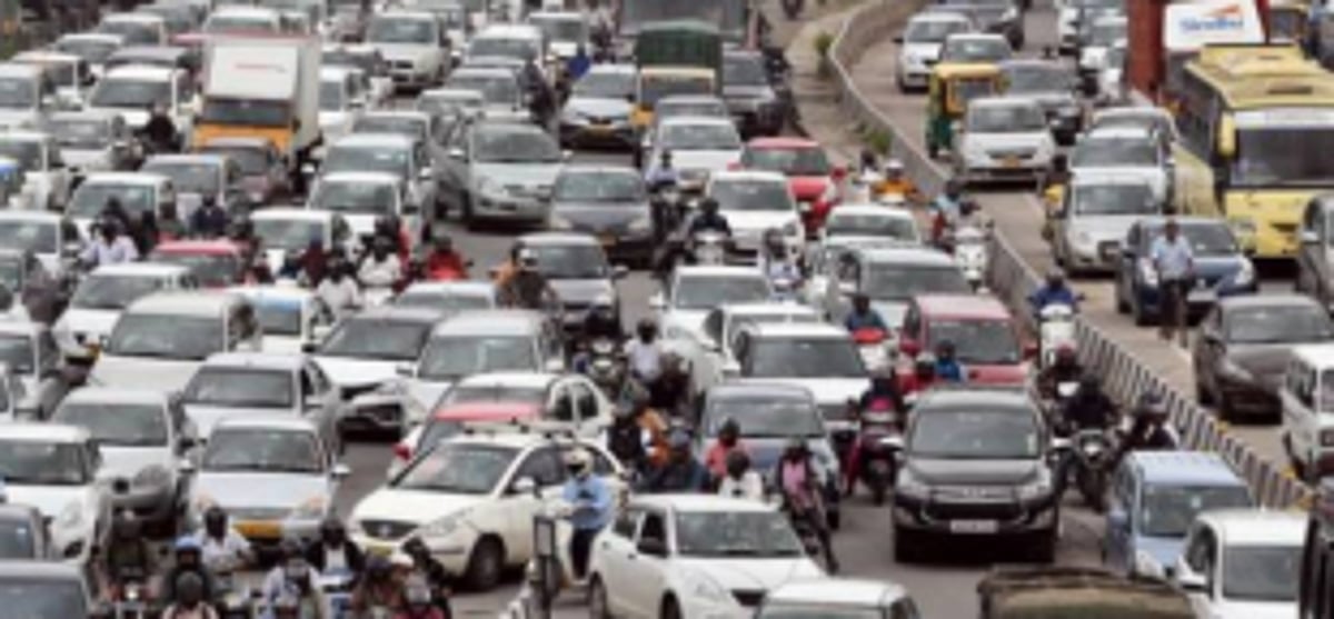 NYE Traffic nightmare: one lakh vehicles were on the roads
