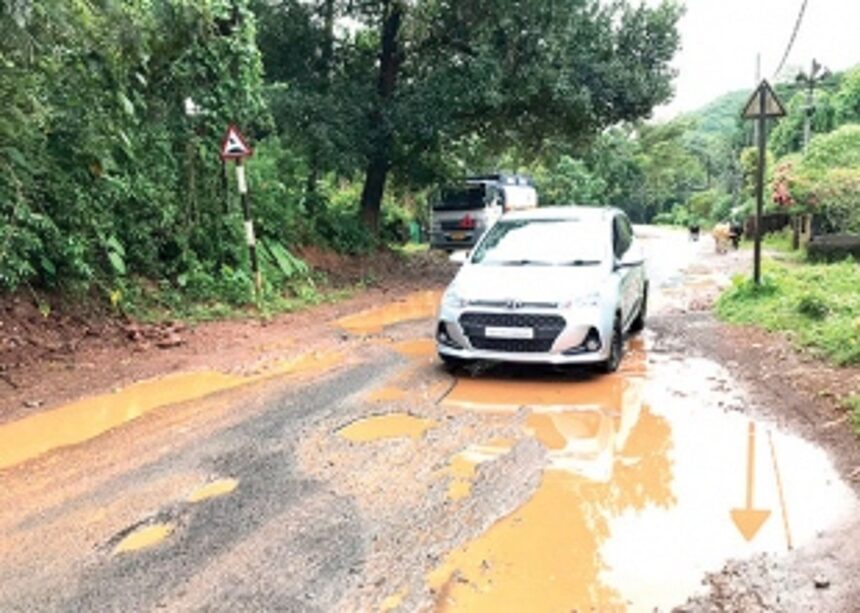 Nanus-Ganjem road, a death trap for motorists!