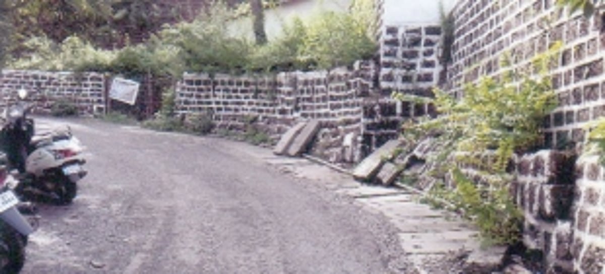 Narrow road to the Panjim Church needs immediate attention