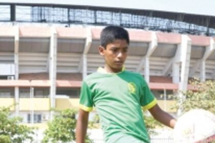 Nathan awarded scholarship by Subroto MSES