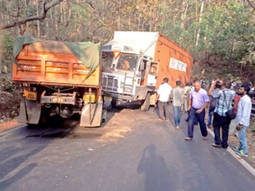 National Highway blocked at Karmalghat after mishap