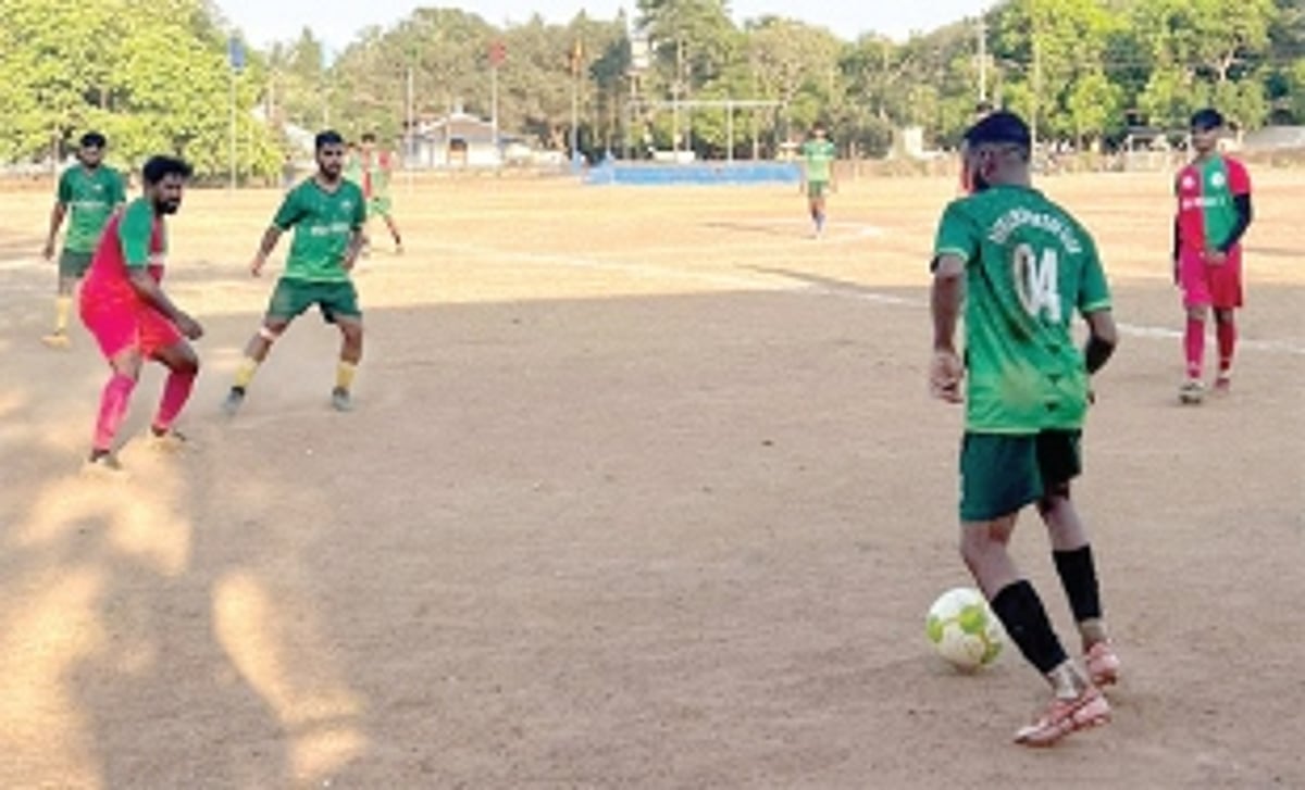 Navelim SC down Goa Velha SC