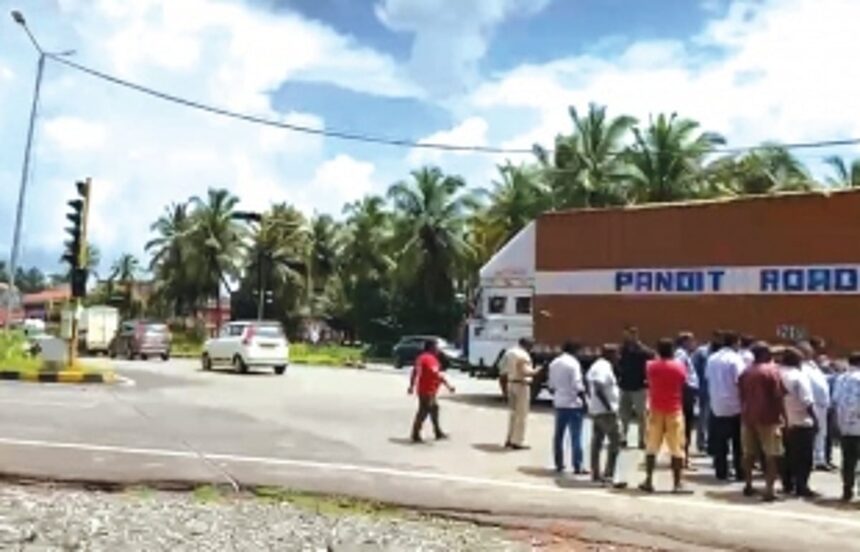 Navelim villagers demand action on accident-prone zone at Bellem Jn