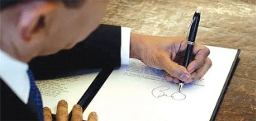 Navigating Life’s Maze: The Challenges Faced by Left-Handed Individuals