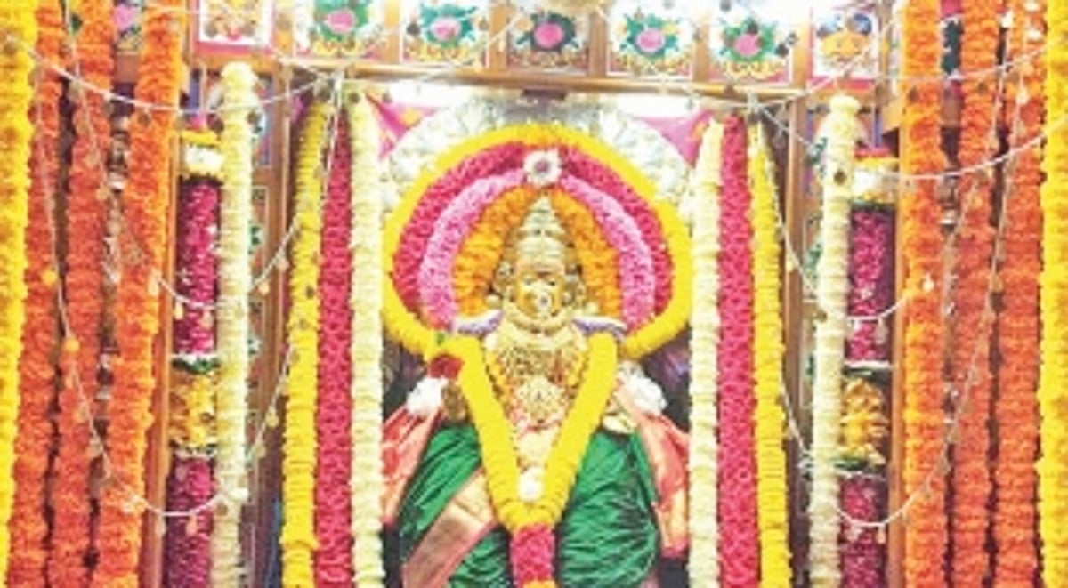 Navratri  festivities begin in Ponda but some roads leading to temple still in darkness